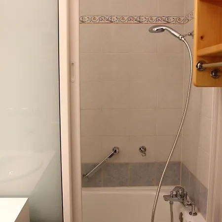 Reine Blanche - Location: Avec Chambre, Balcon Au Sud, Bordure De Pistes Mae-9052 Apartment *