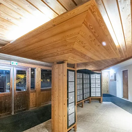 Apartment Reine Blanche - Location: Avec Chambre, Balcon Au Sud, Bordure De Pistes Mae-9052