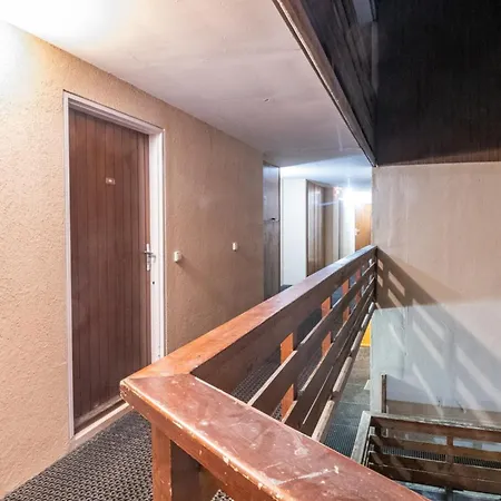 Reine Blanche - Location: Avec Chambre, Balcon Au Sud, Bordure De Pistes Mae-9052